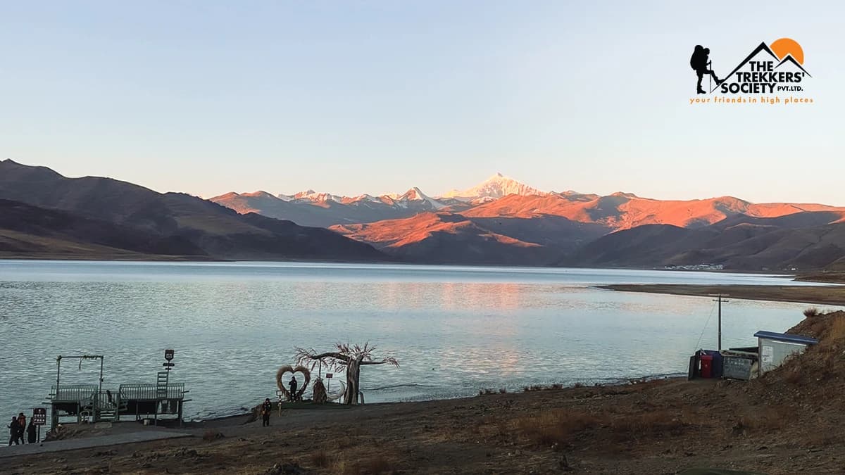 Yam-drok-lake-clear-view